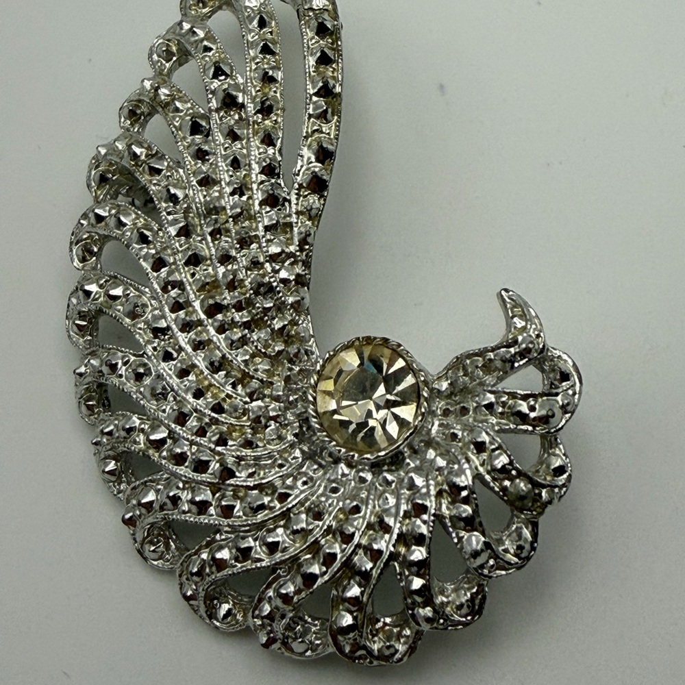 SARAH COVENTRY Vtg 1968 “Evening Splendor” Silver Tone Rhinestone Brooch